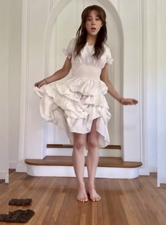 Lindsey Stirling feet photo thumbnail