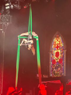 Lindsey Stirling feet photo 3