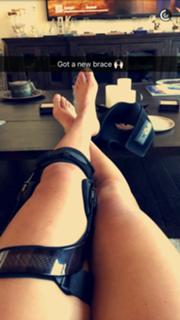 Lindsey Vonn feet photo thumbnail