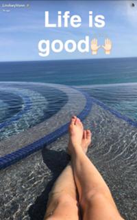 Lindsey Vonn feet photo thumbnail