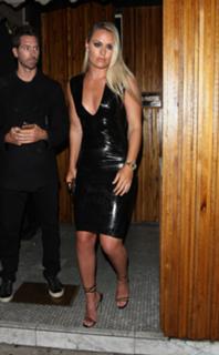 Lindsey Vonn feet photo thumbnail