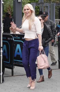 Lindsey Vonn feet photo thumbnail