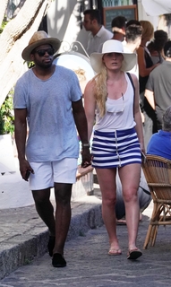 Lindsey Vonn feet photo thumbnail