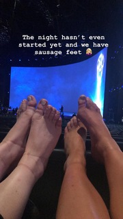 Lindsey Vonn feet photo thumbnail