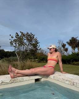 Lindsey Vonn feet photo thumbnail