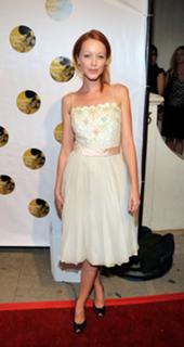 Lindy Booth feet photo thumbnail