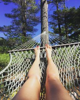 Lindy Booth feet photo thumbnail