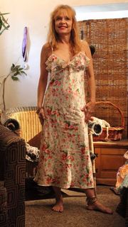 Linnea Quigley feet photo 8