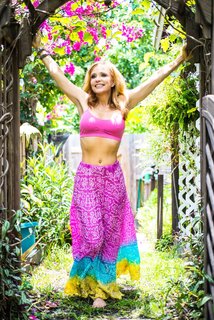 Linnea Quigley feet photo 4