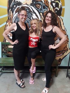 Linnea Quigley feet photo 4