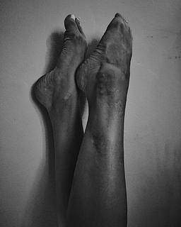Linsey Godfrey feet photo 2