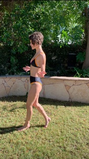 Linsey Godfrey feet photo 10