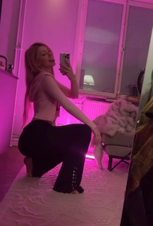 Linzor feet photo 9