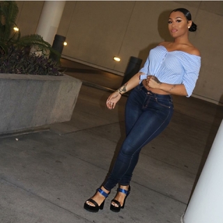 Lira Mercer feet photo 5