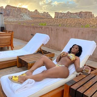 Lira Mercer feet photo 6
