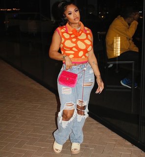 Lira Mercer feet photo 5