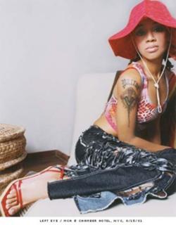 Lisa 'Left Eye' Lopes feet photo thumbnail