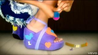 Lisa 'Left Eye' Lopes feet photo thumbnail