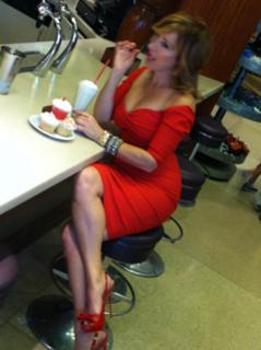 Lisa Ann Walter feet photo 3
