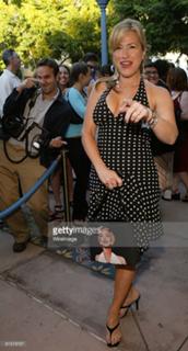 Lisa Ann Walter feet photo 14