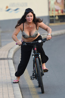 Lisa Appleton feet photo 4