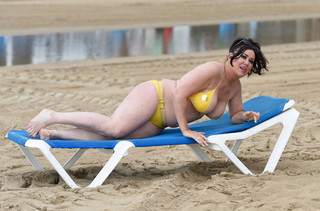 Lisa Appleton feet photo 12