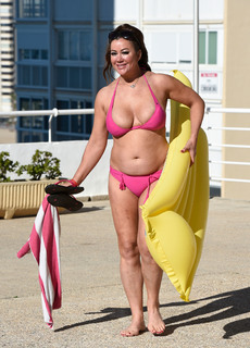 Lisa Appleton feet photo 4
