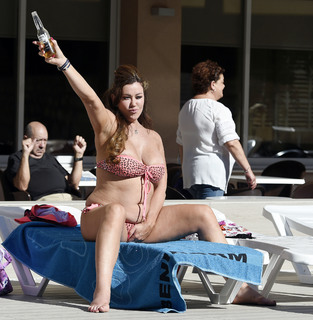 Lisa Appleton feet photo 18