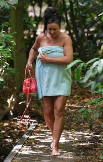 Lisa Appleton feet photo 1