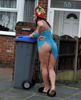 Lisa Appleton feet photo 11