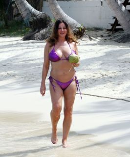 Lisa Appleton feet photo 7