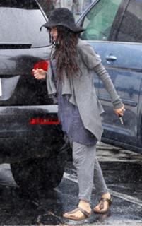Lisa Bonet feet photo thumbnail