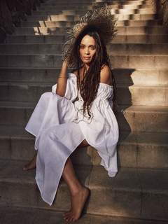 Lisa Bonet feet photo thumbnail