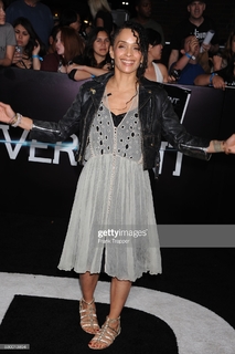 Lisa Bonet feet photo thumbnail