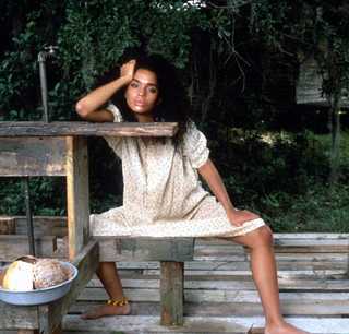 Lisa Bonet feet photo thumbnail