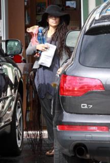 Lisa Bonet feet photo thumbnail