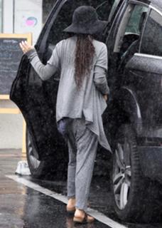 Lisa Bonet feet photo thumbnail