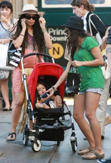 Lisa Bonet feet photo thumbnail