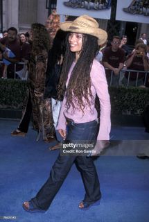 Lisa Bonet feet photo thumbnail
