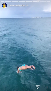 Lisa Boothe feet photo thumbnail