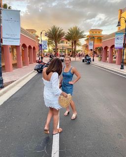 Lisa Boothe feet photo thumbnail