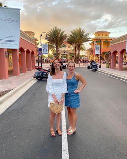 Lisa Boothe feet photo thumbnail