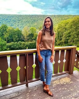 Lisa Boothe feet photo thumbnail