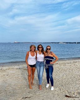 Lisa Boothe feet photo thumbnail