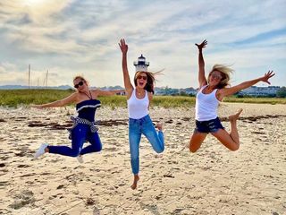 Lisa Boothe feet photo thumbnail