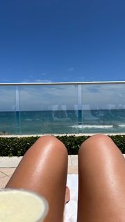 Lisa Boothe feet photo thumbnail