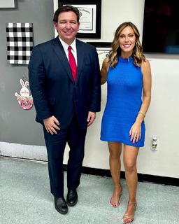 Lisa Boothe feet photo thumbnail