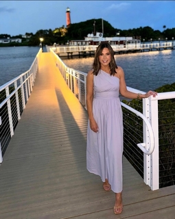 Lisa Boothe feet photo thumbnail