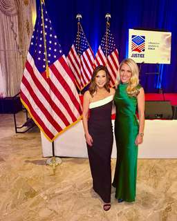 Lisa Boothe feet photo thumbnail