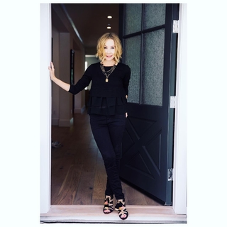 Lisa Breckenridge feet photo 2